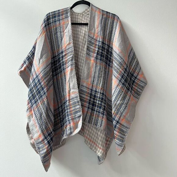 Reversible Plaid/Houndstooth Light Blue and Peach Poncho/Shawl - One Size - Picture 1 of 7